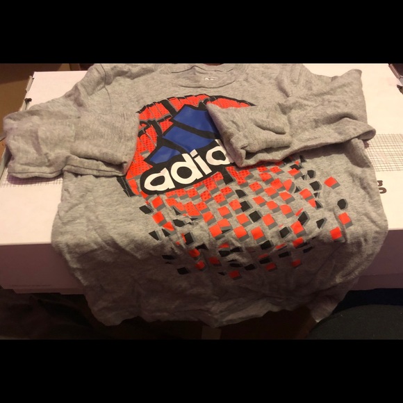 Adidas long sleeve shirt - Picture 2 of 2